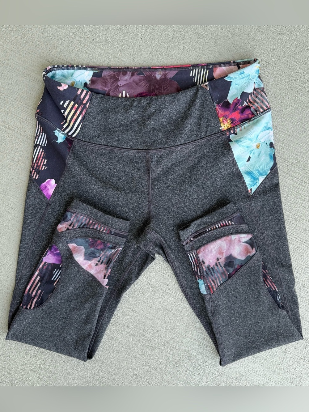 CALIA by Carrie Underwood Charcoal Gray Tropical Floral Sheer Leggings Sz Large